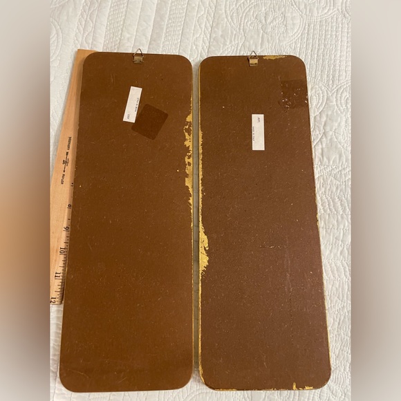 Angel art made in Italy.  Gold leaf around.  Two - Picture 6 of 10